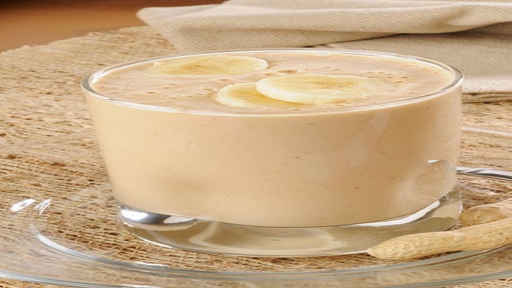 Receita 1 de café da manhã express Smoothie de banana com pão integral. - CAFÉ-DA -MANHÃ EXPRESS: RECEITAS QUE NÃO LEVAM NEM 5 MINUTINHOS.